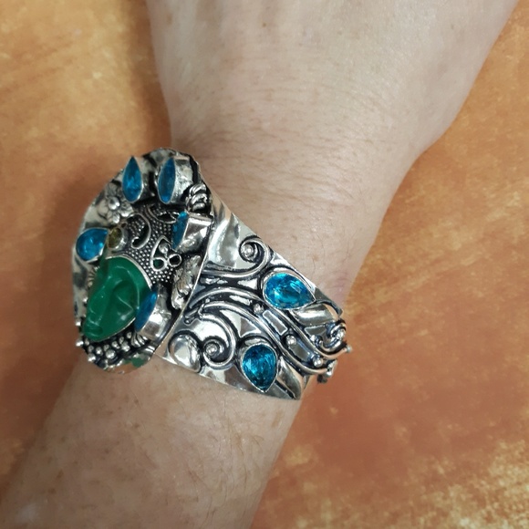 New Carved Goddess Face Blue Topaz & Peridot 925 Silver Cuff Bracelet. - Picture 4 of 8